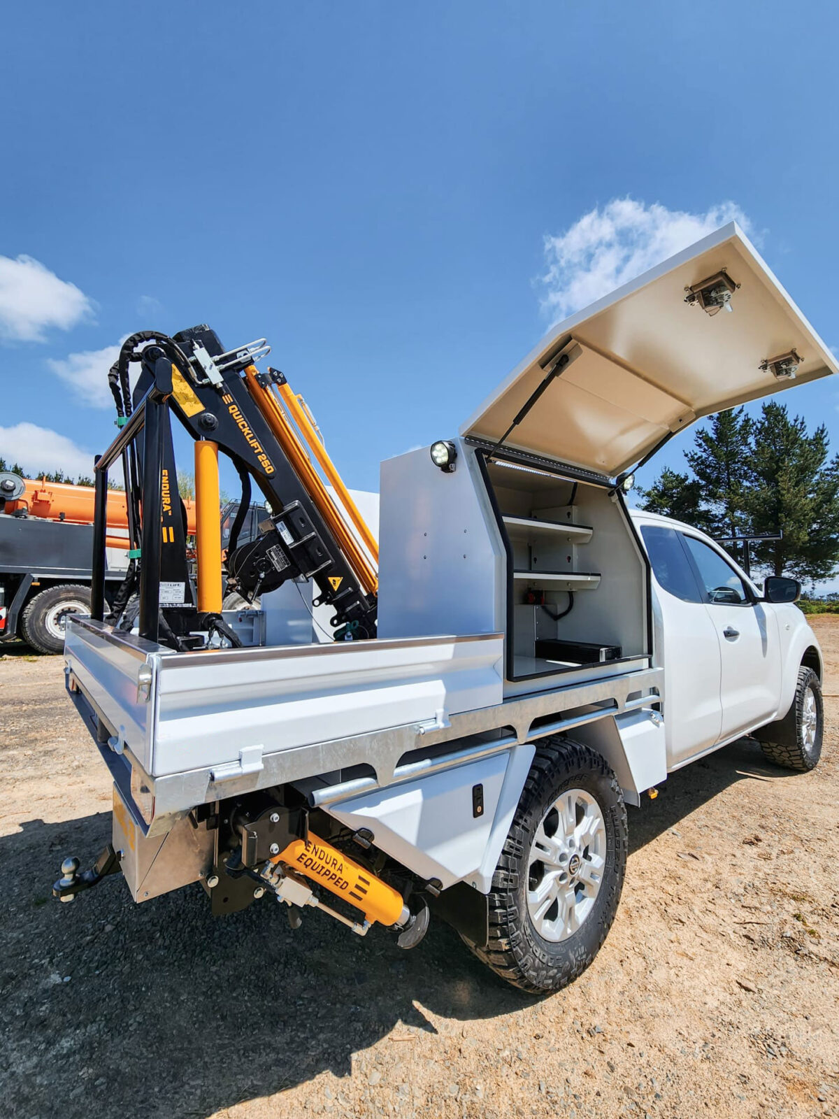 4x4 Service Ute Fit-Out with Quicklift® Compact Crane - Image 6