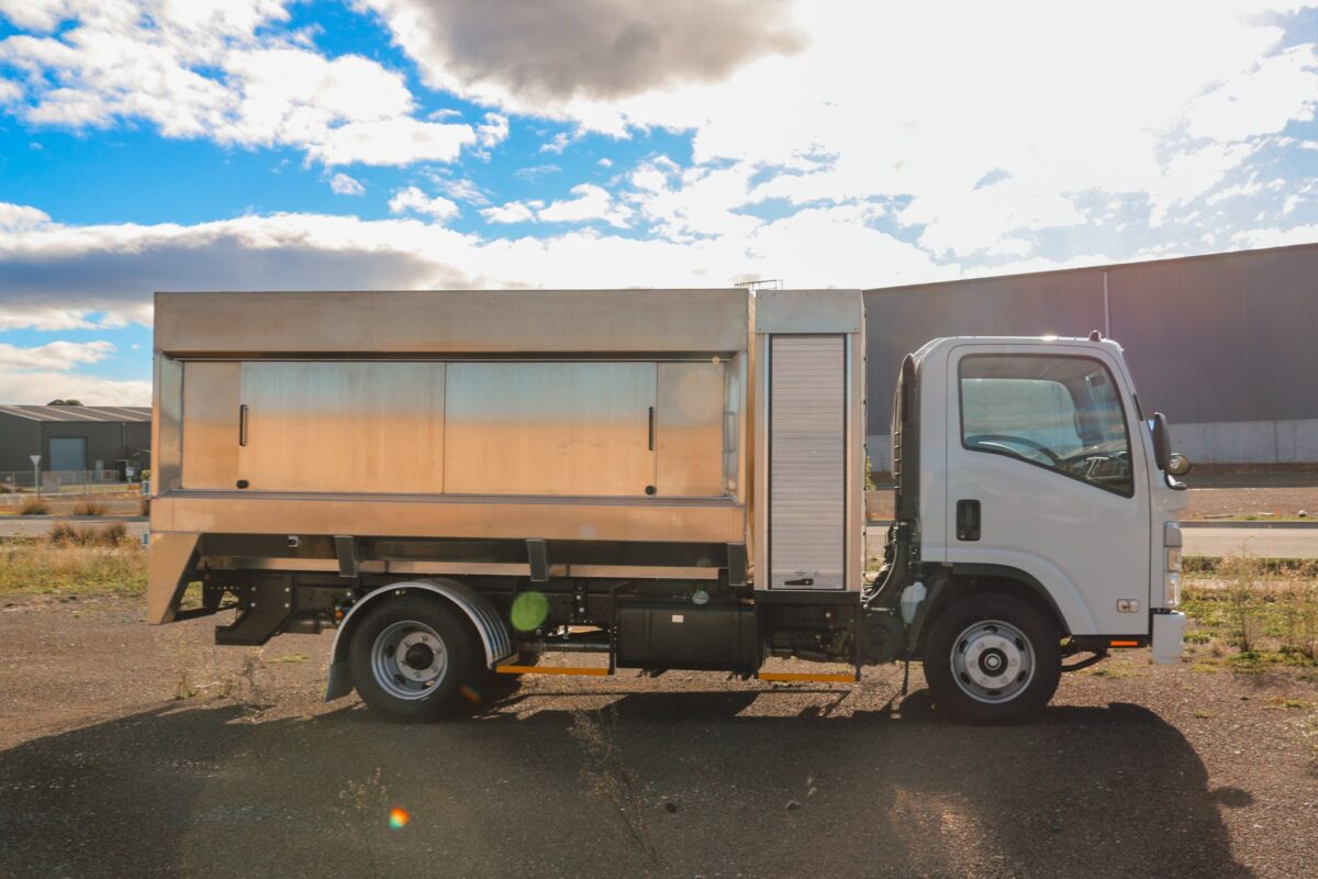 Waste Collection Truck - Image 2