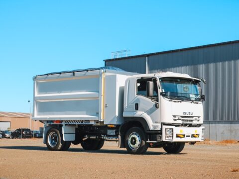 Arborist Chip & Digger Transport Truck